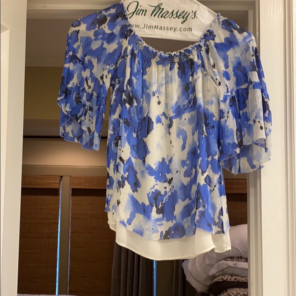 Blue Worth top to wear with white jeans